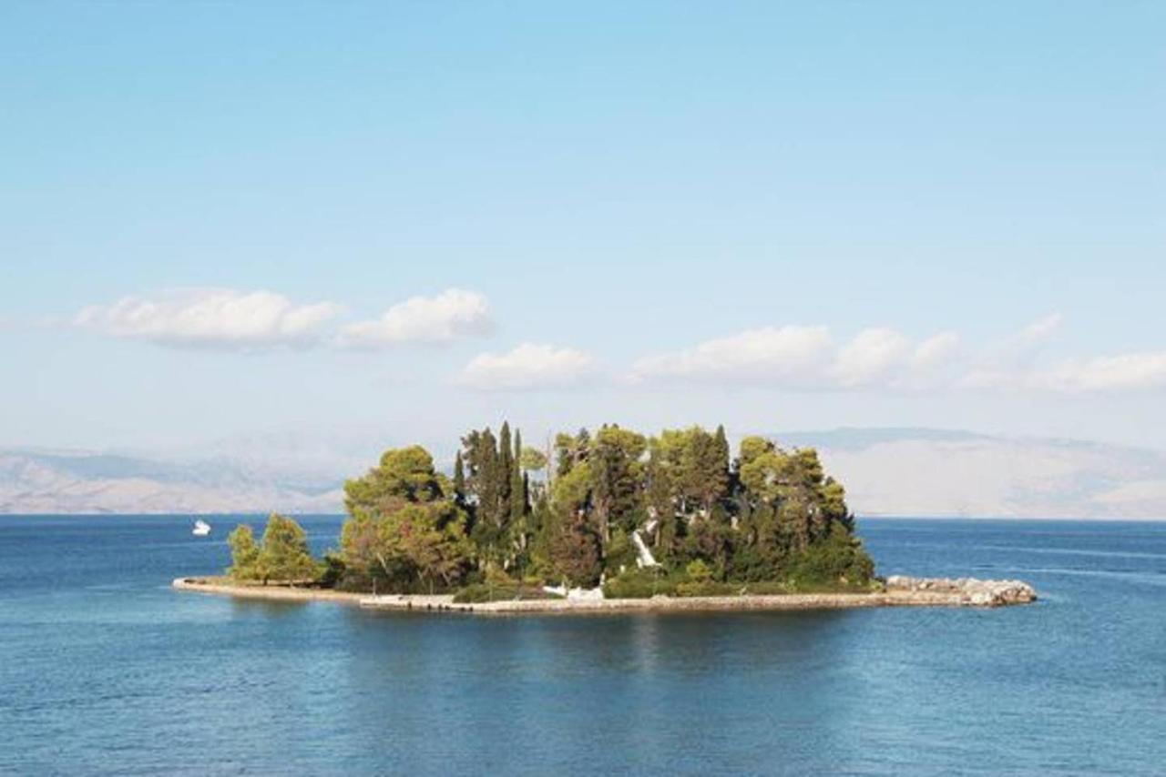 Batis Breeze Bed & Breakfast Perama  Eksteriør bilde