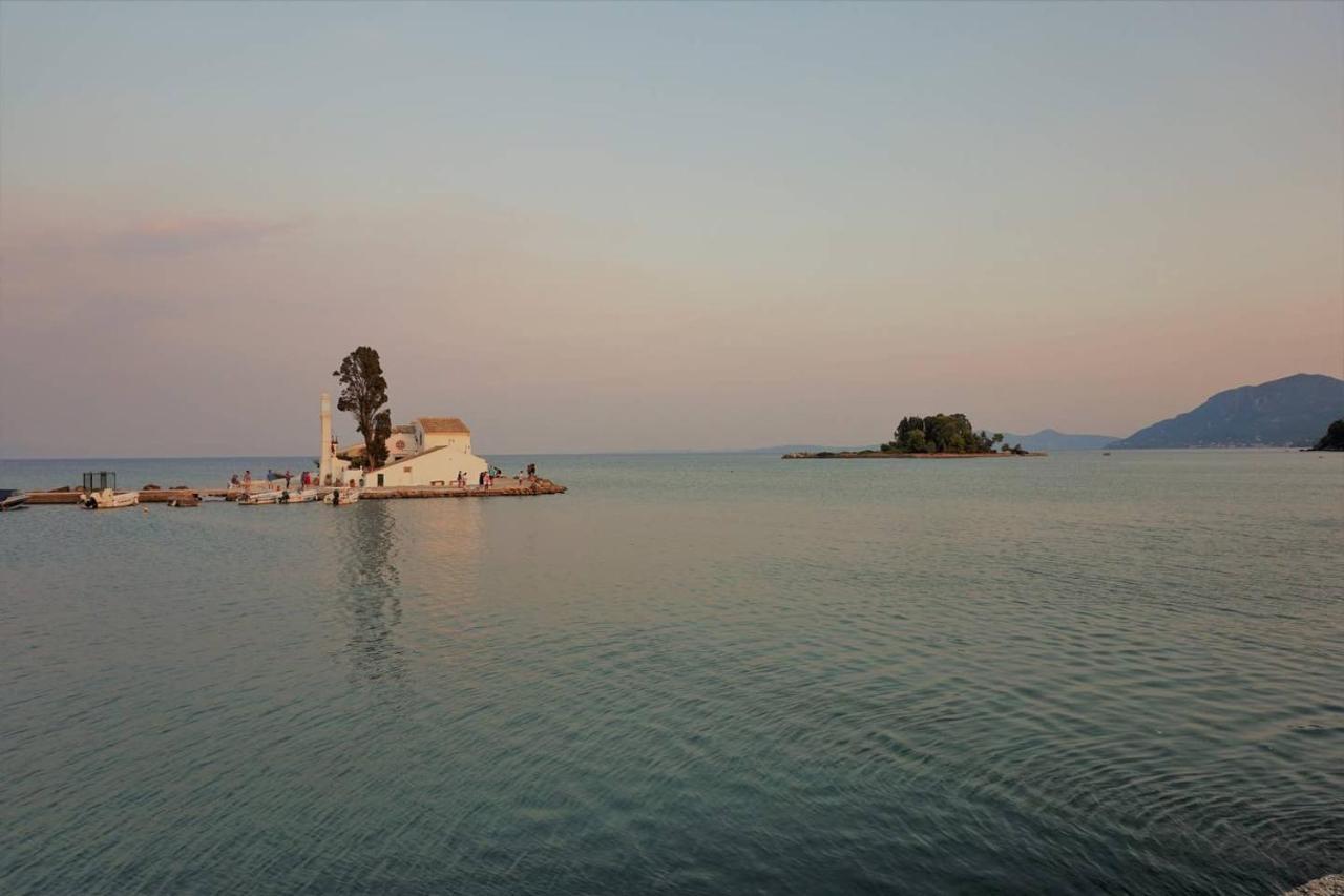 Batis Breeze Bed & Breakfast Perama  Eksteriør bilde