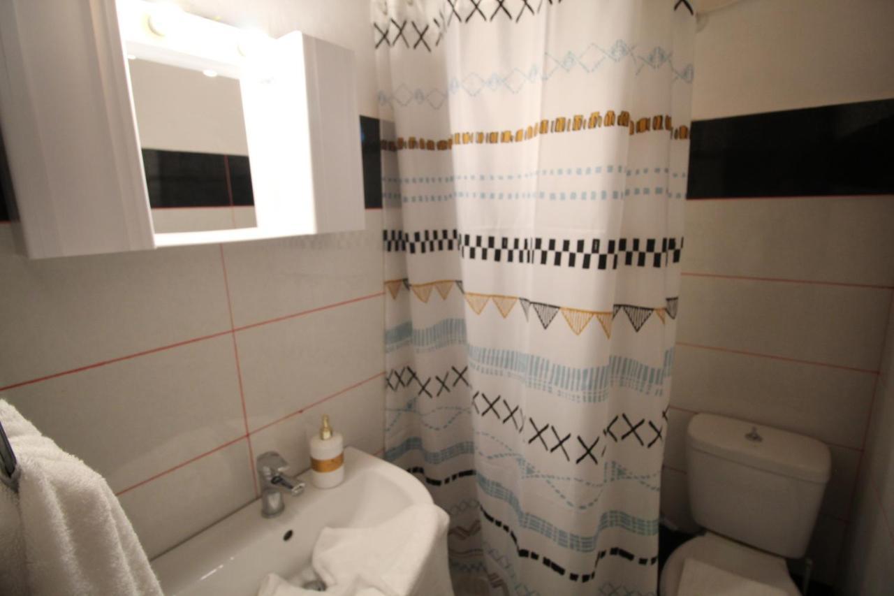 Batis Breeze Bed & Breakfast Perama  Eksteriør bilde