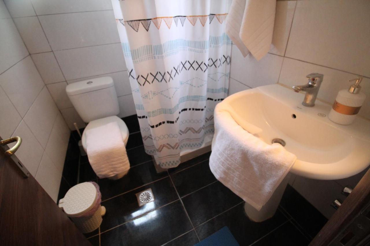 Batis Breeze Bed & Breakfast Perama  Eksteriør bilde